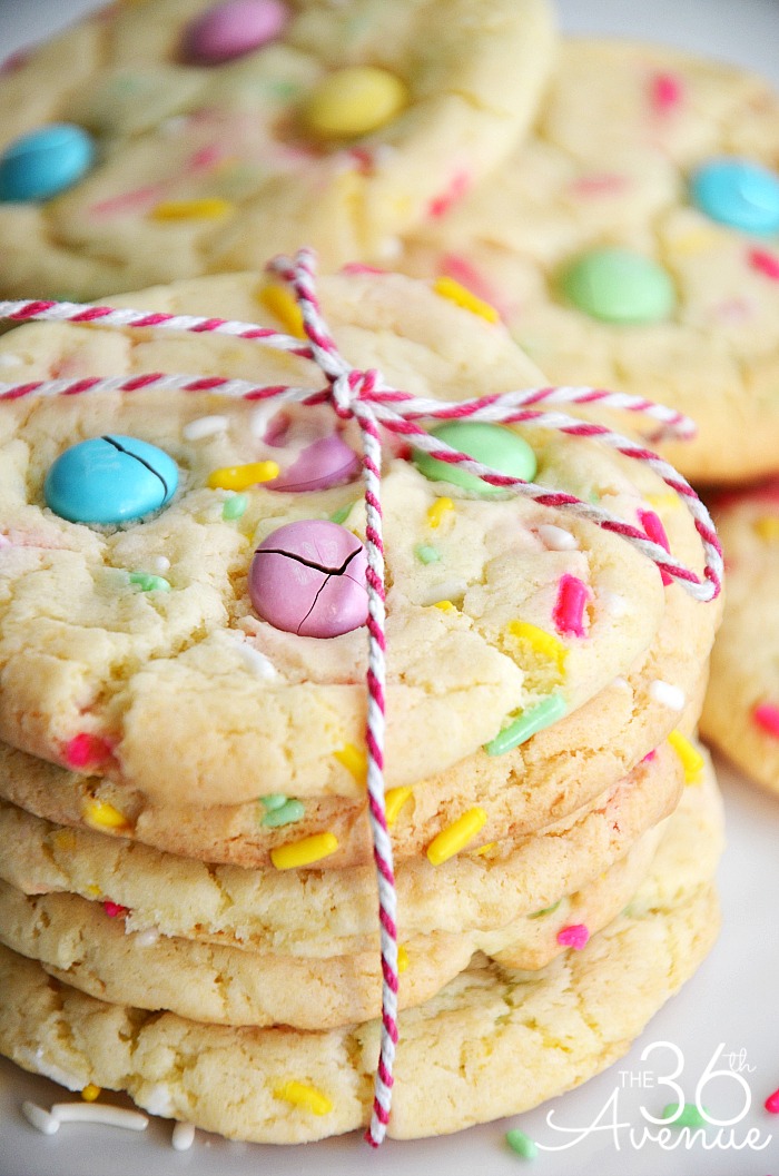 Easter Recipes - Easy and delicious Easter desserts and treats.