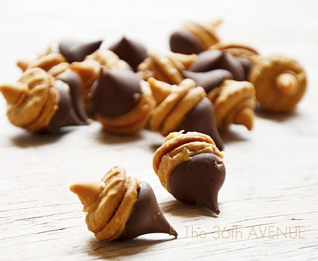 Chocolate Peanut Butter Acorns. The perfect Fall treat by the36thavenue.com