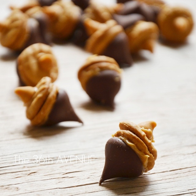 Fall Recipes - Chocolate Peanut Butter Acorns. The perfect Fall treat.