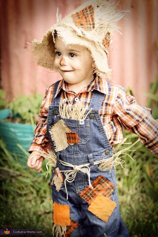 He actually loves wearing all that itchy stuff. Scarecrow - Homemade costumes for babies