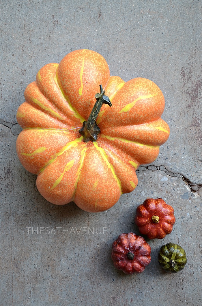 Pumpkin Tutorial and easy DIY Fall Decor Ideas that you can make.